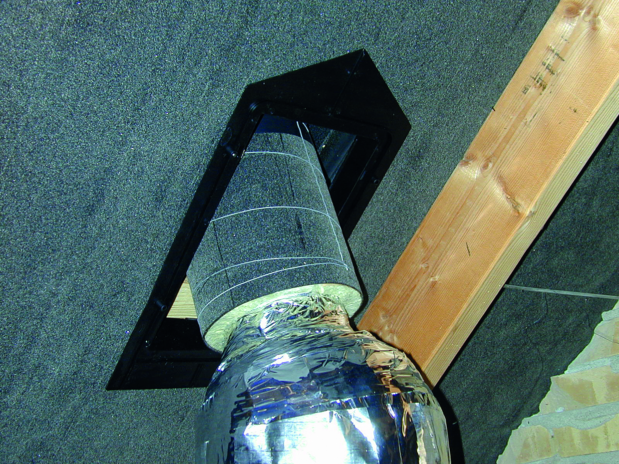  Gennemføring i tilgængeligt banevareundertag med gennemføringskrave, set indefra.